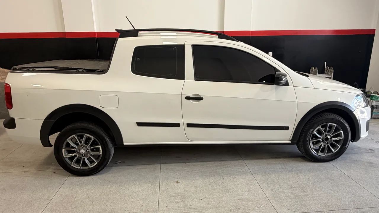 Volkswagen Saveiro Saveiro Trendline 1.6 T.Flex 8V CD 2015