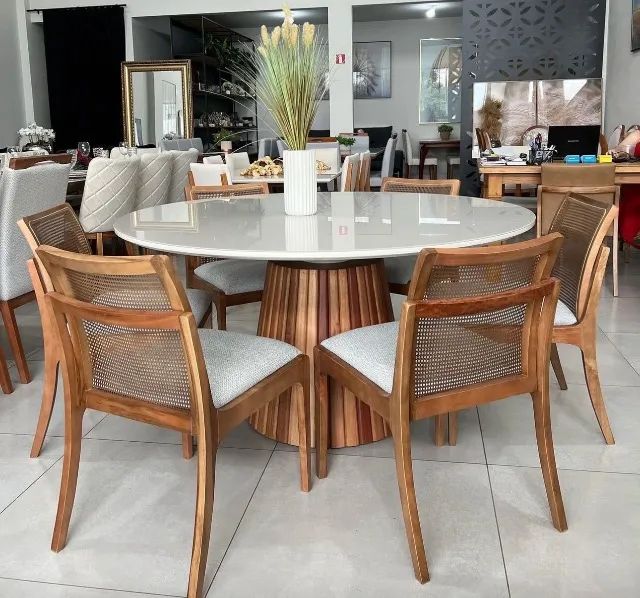 Mesa de jantar redonda