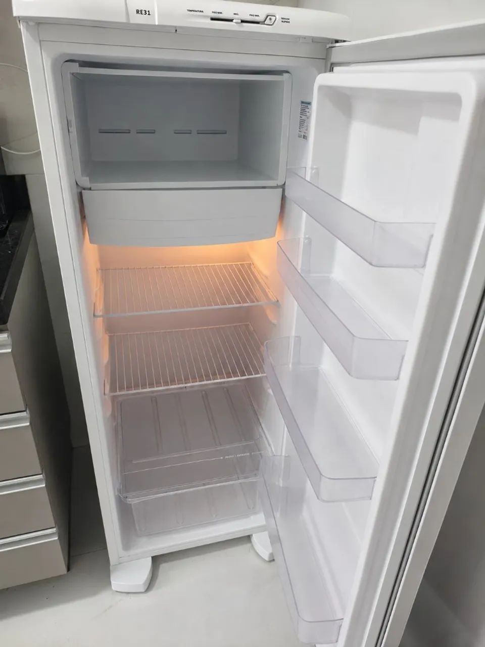 Geladeira Eletrolux RE31 - Foto 4