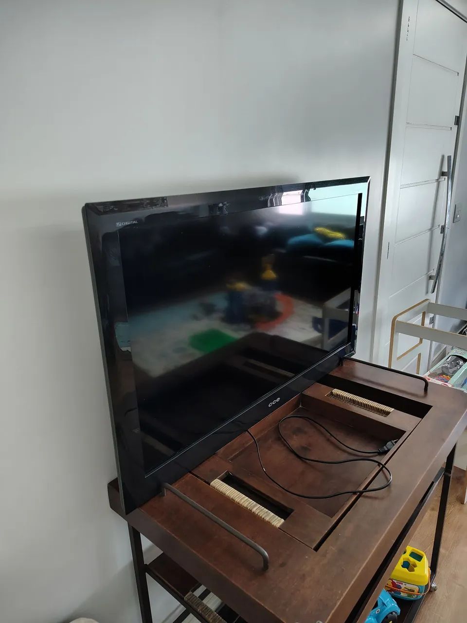 TV usada em excelente estado não é smart - Foto 2