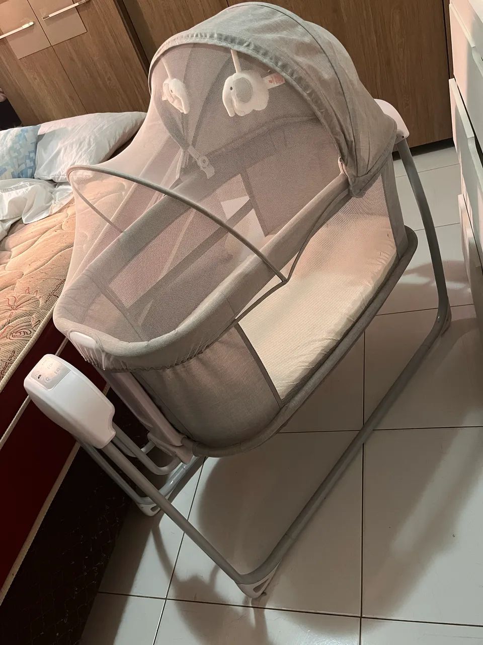 BERÇO MASTELA DELUXE 4 EM 1 COM BALANÇO AUTOMÁTICO + BLUETOOTH