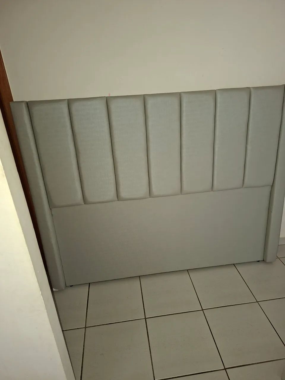 Cabeceira de cama casal acolchoada 