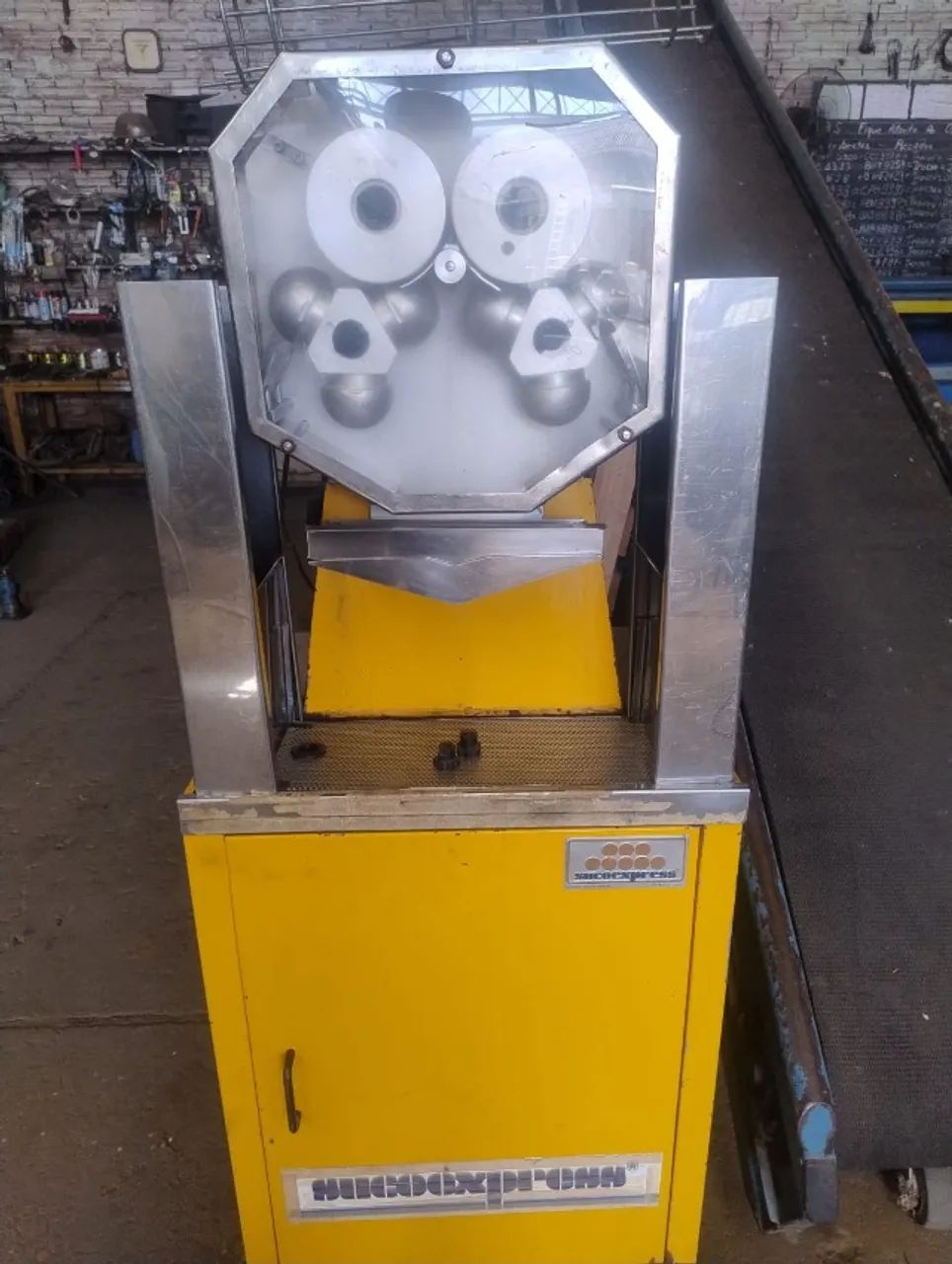 Extratora Industrial de Laranja 150 Litros/Hora - Foto 4