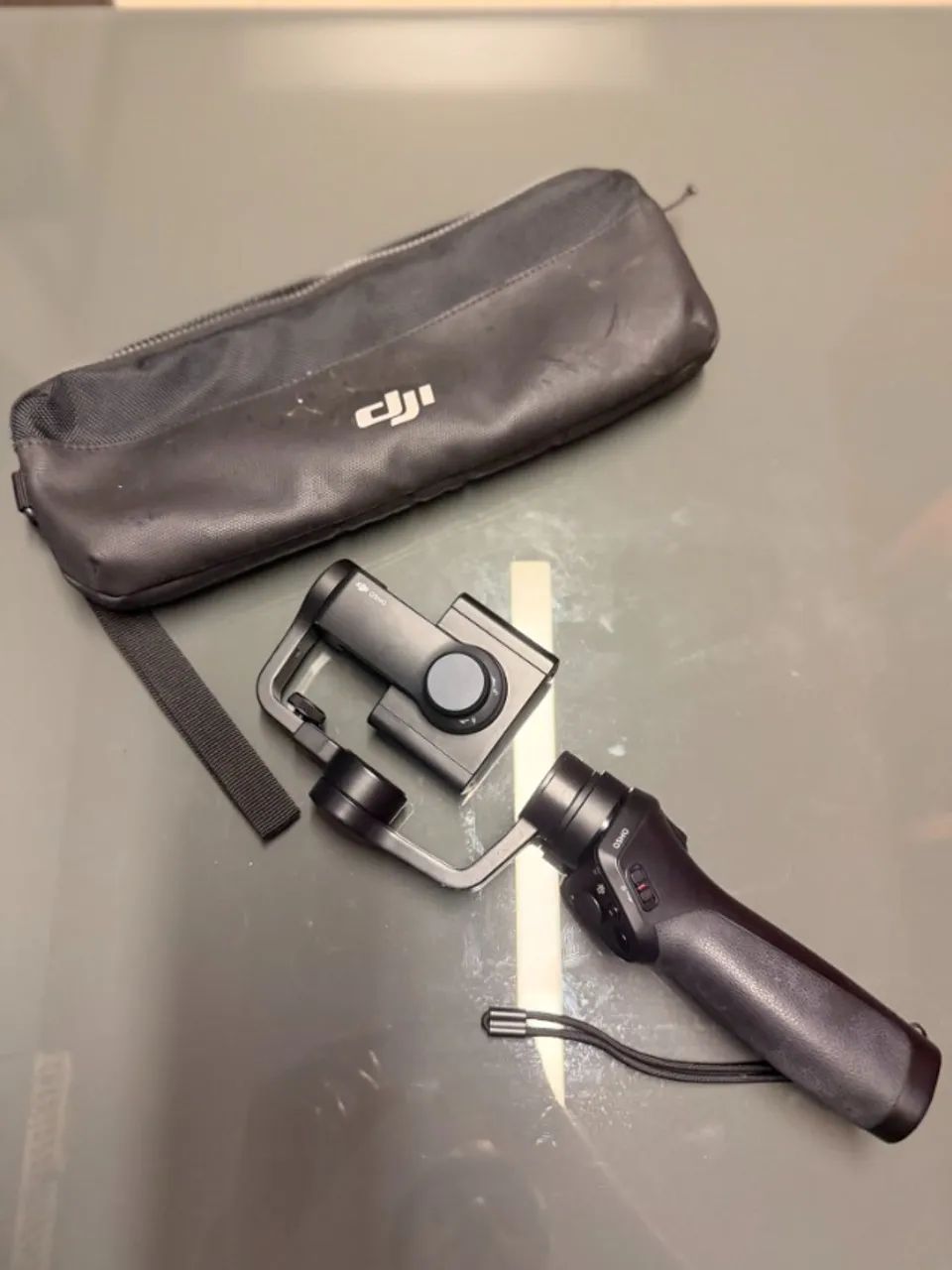 DJI Osmo Mobile Gimbal Estabilizador para Smartphone com Bolsa Original