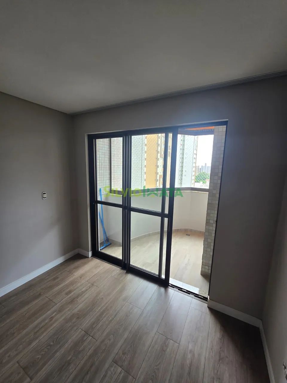 Apartamento à Venda no Edifício Gran Art | Zona 01 | 3 Quartos | 1 Suíte - Foto 5