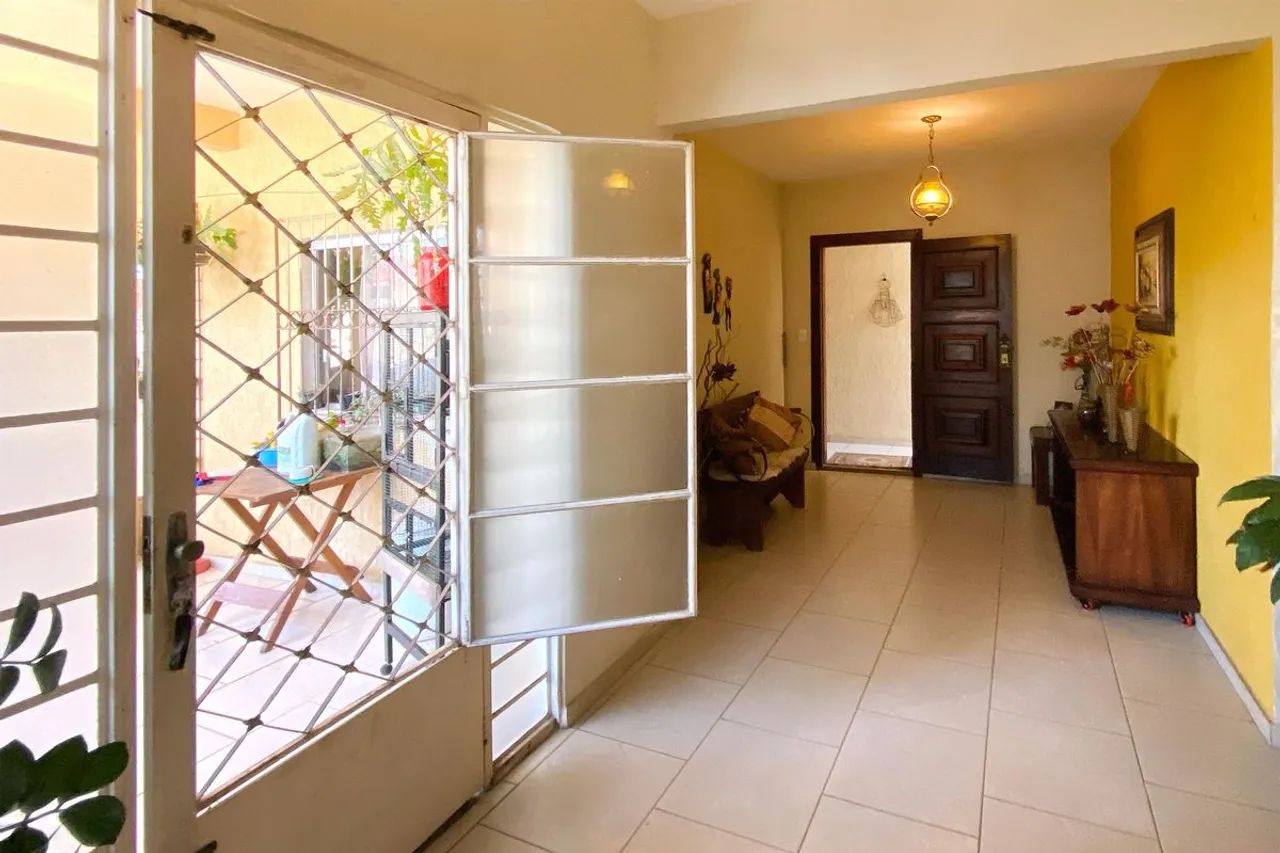 Casa à Venda - Havaí, 3 Quartos, 380 m2 - Foto 4