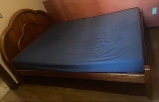 Cama casal de madeira Mogno (com colchão de brinde)