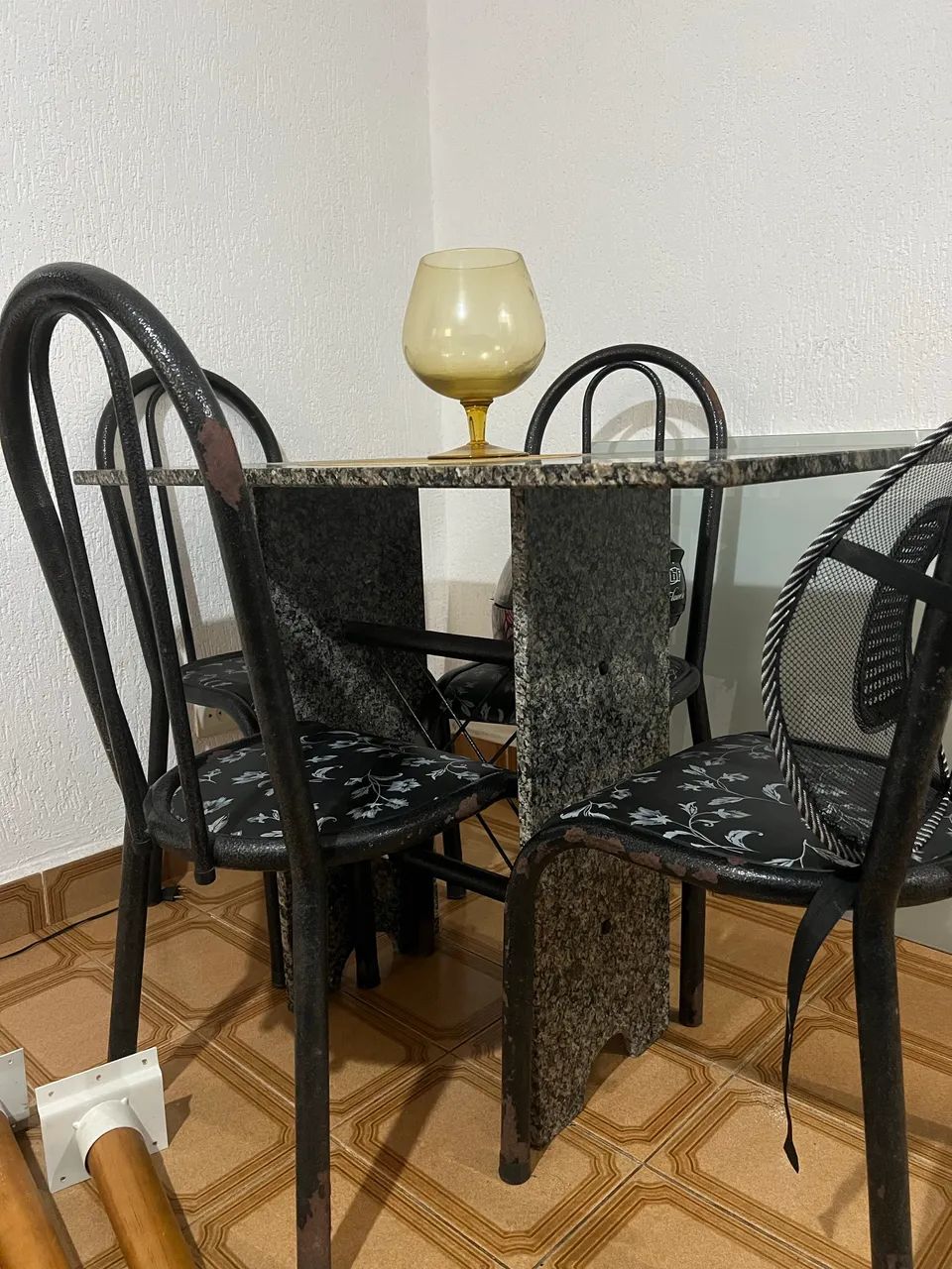 Mesa com cadeiras  - Foto 4