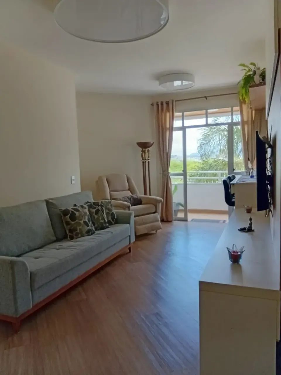 O apto tem armários embutidos cozinha, bwcs e sala e eletrodoméstico. - Foto 4
