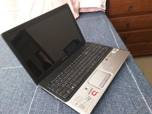 Notebook HP Compaq  com tela de 15.6 polegadas