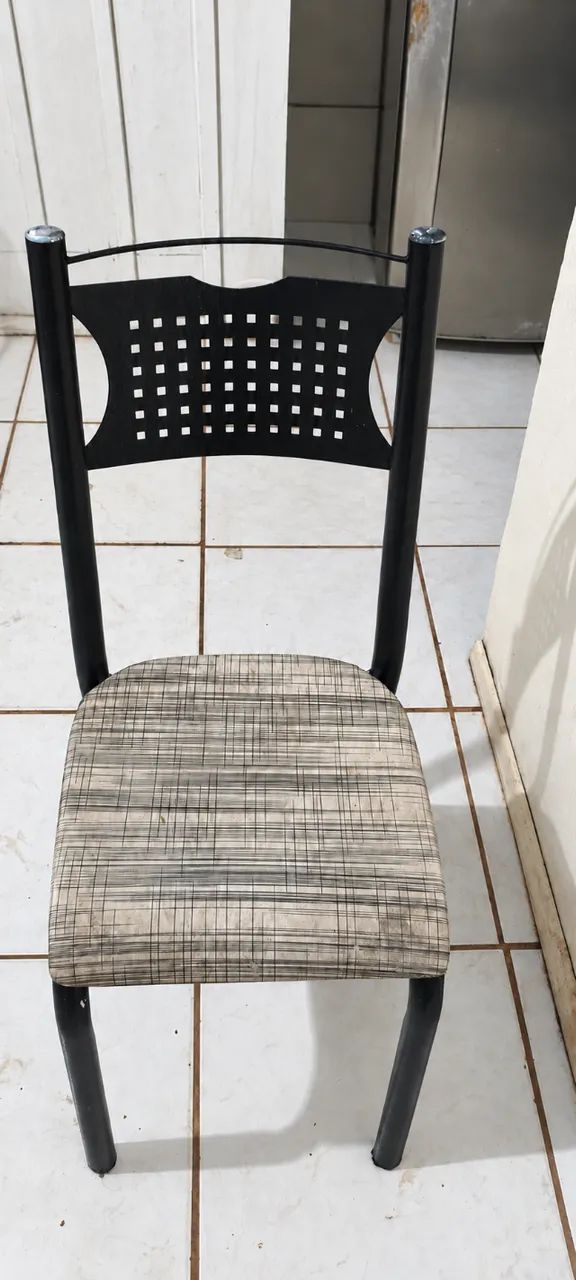 Mesa com 4 cadeiras - Foto 4