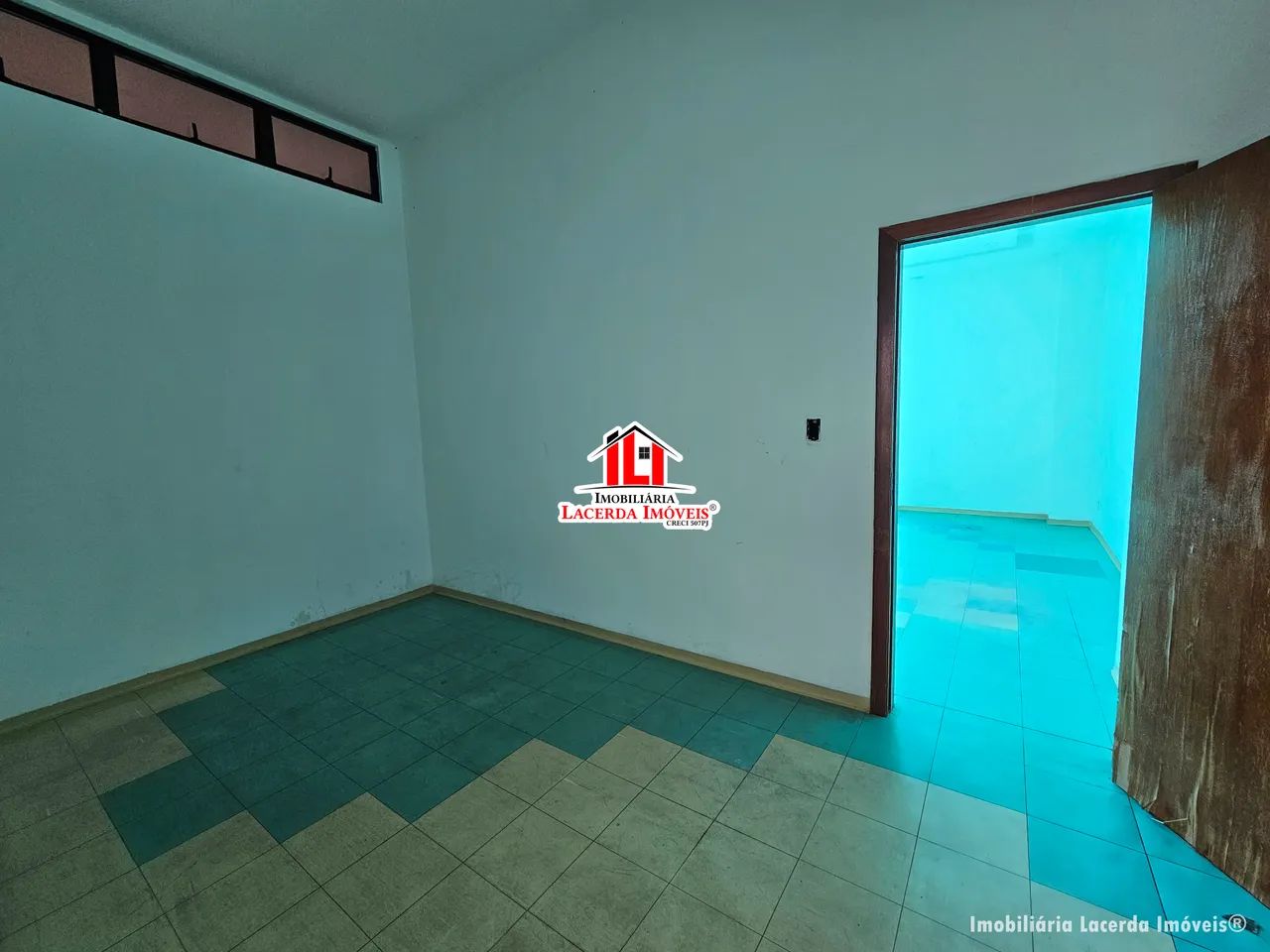 Prédio comercial medindo 800m² construído com térreo + 1 andar - Foto 4