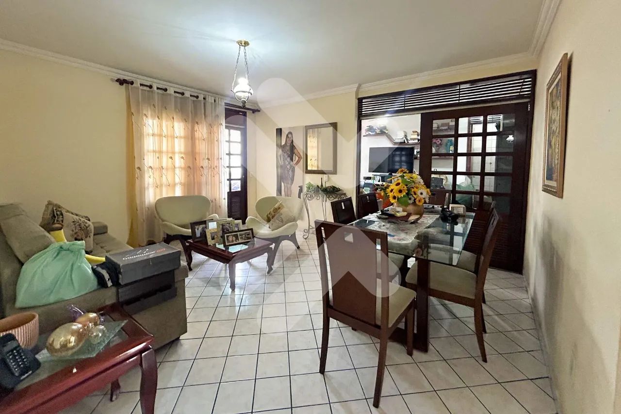 Casa Térrea com Localização Privilegiada em Capim Macio - Terreno 600m² - Foto 3