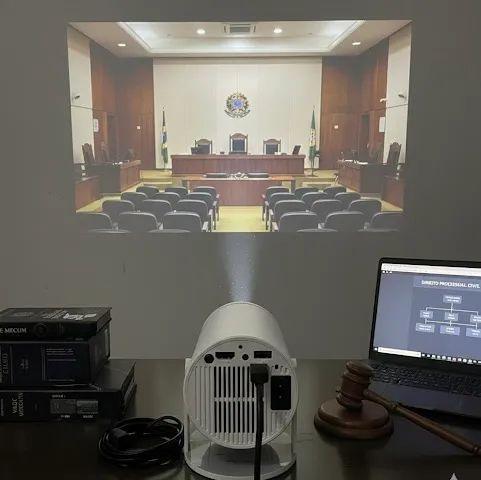 Projetor hy300 novo na caixa 