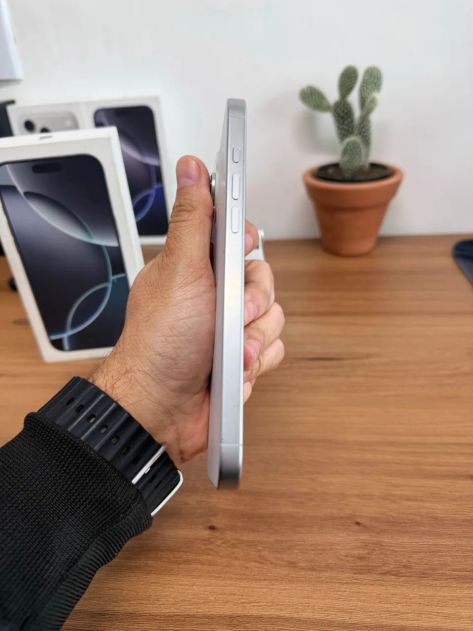 iPhone 16 Pro Max 256GB - Foto 2