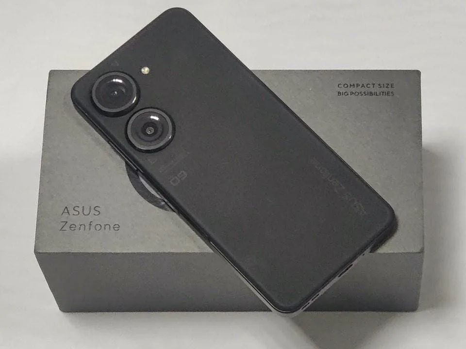 Asus Zenfone 9 Preto 128gb 6gb RAM  - Foto 2