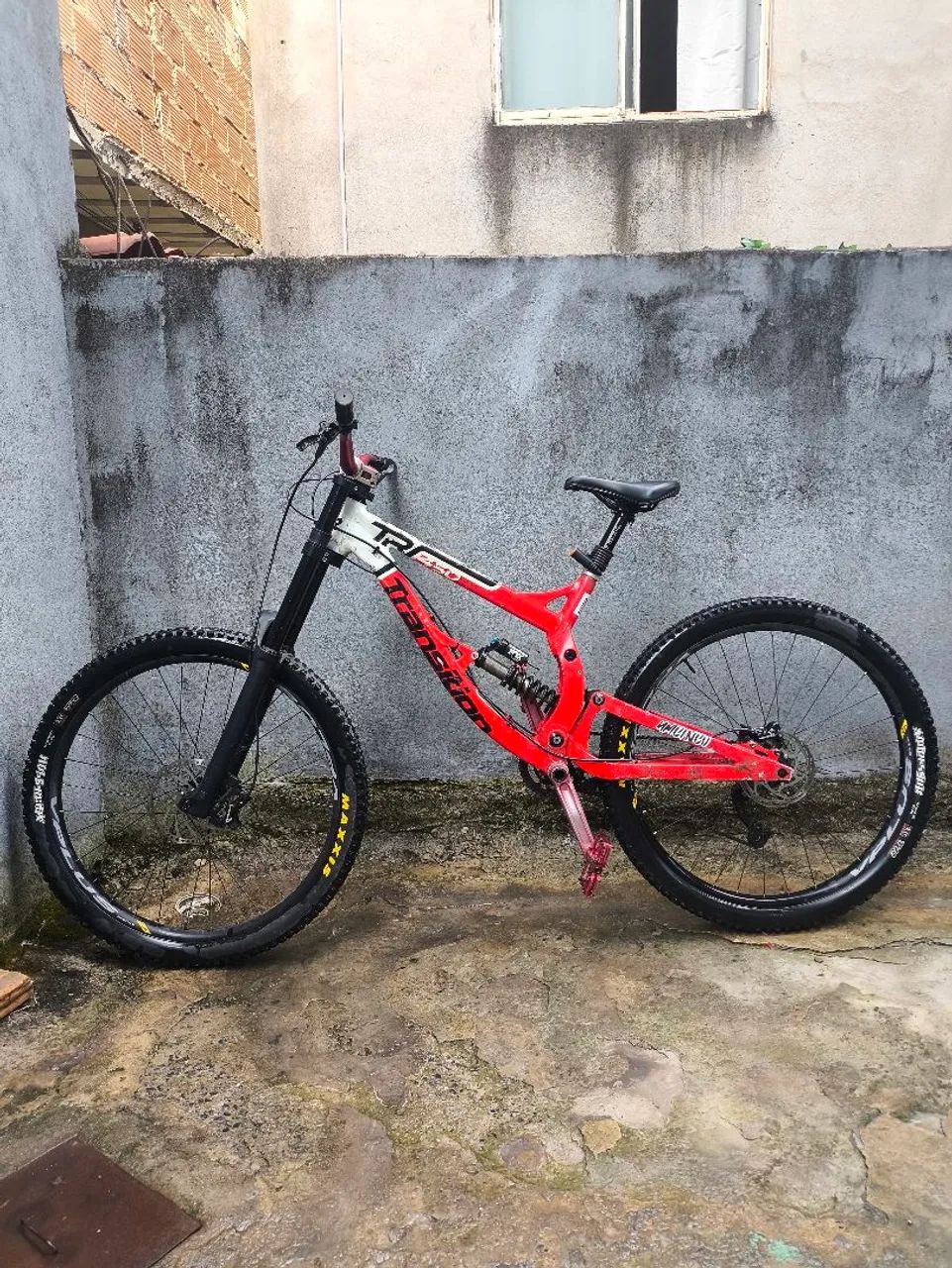 Bicicleta Downhill Transition TR450 Full Suspension