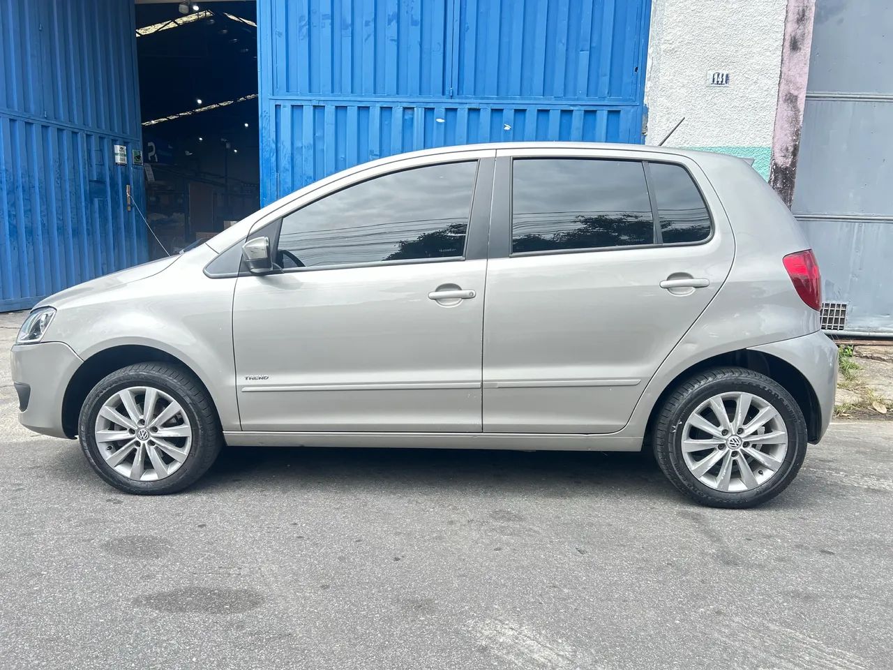 Volkswagen Fox Fox 1.0 Mi Total Flex 8V 5p 2011