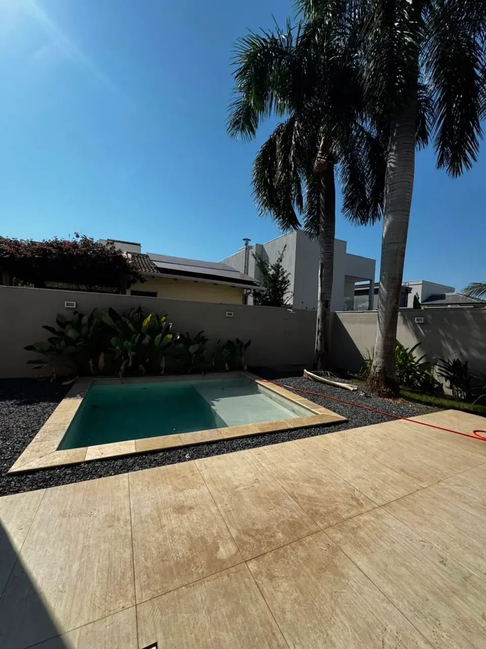 SOBRADO COM 4 QUARTOS À VENDA, 467m2 - FLORAIS DOS LAGOS - Foto 3