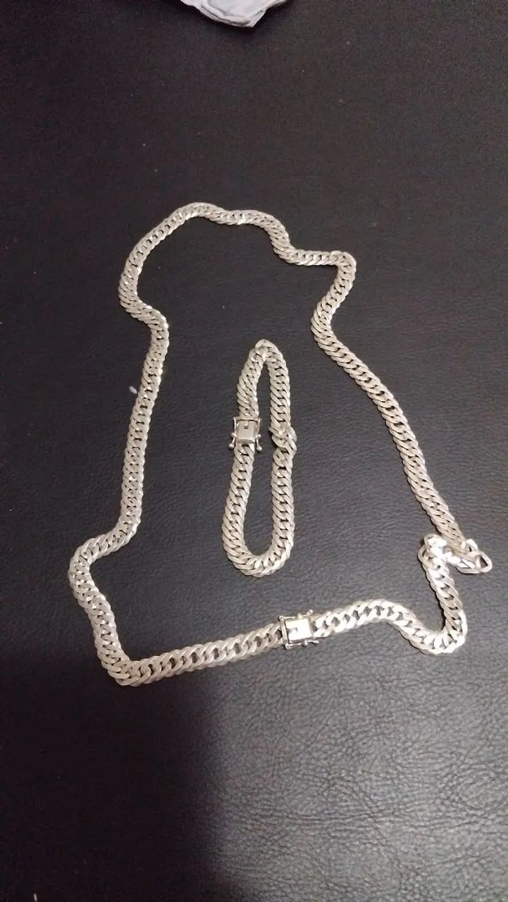 Cordão e pulseira de prata
