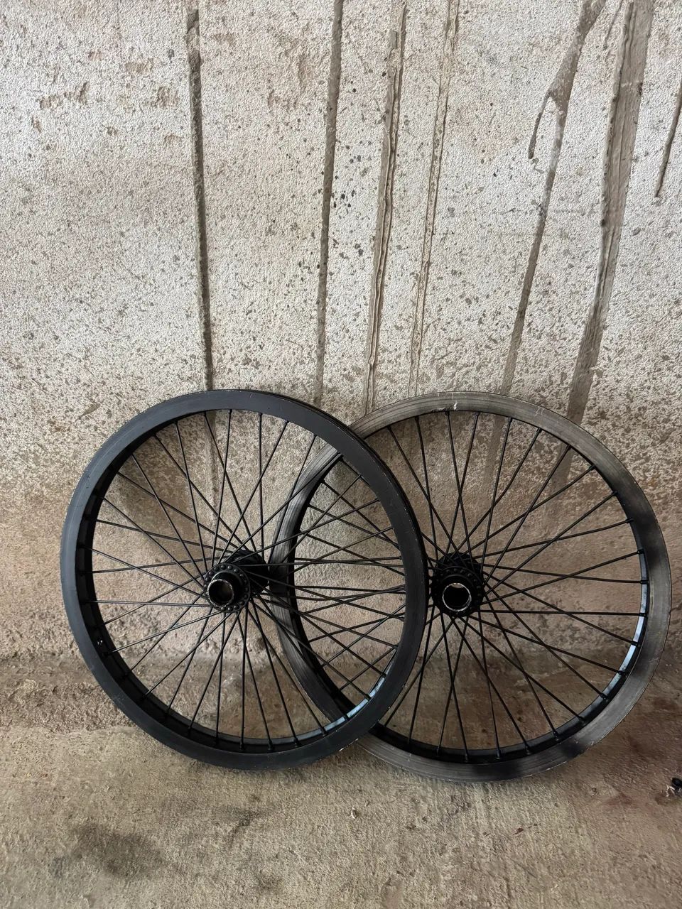Roda antiga freak bat aro 20 antigo 