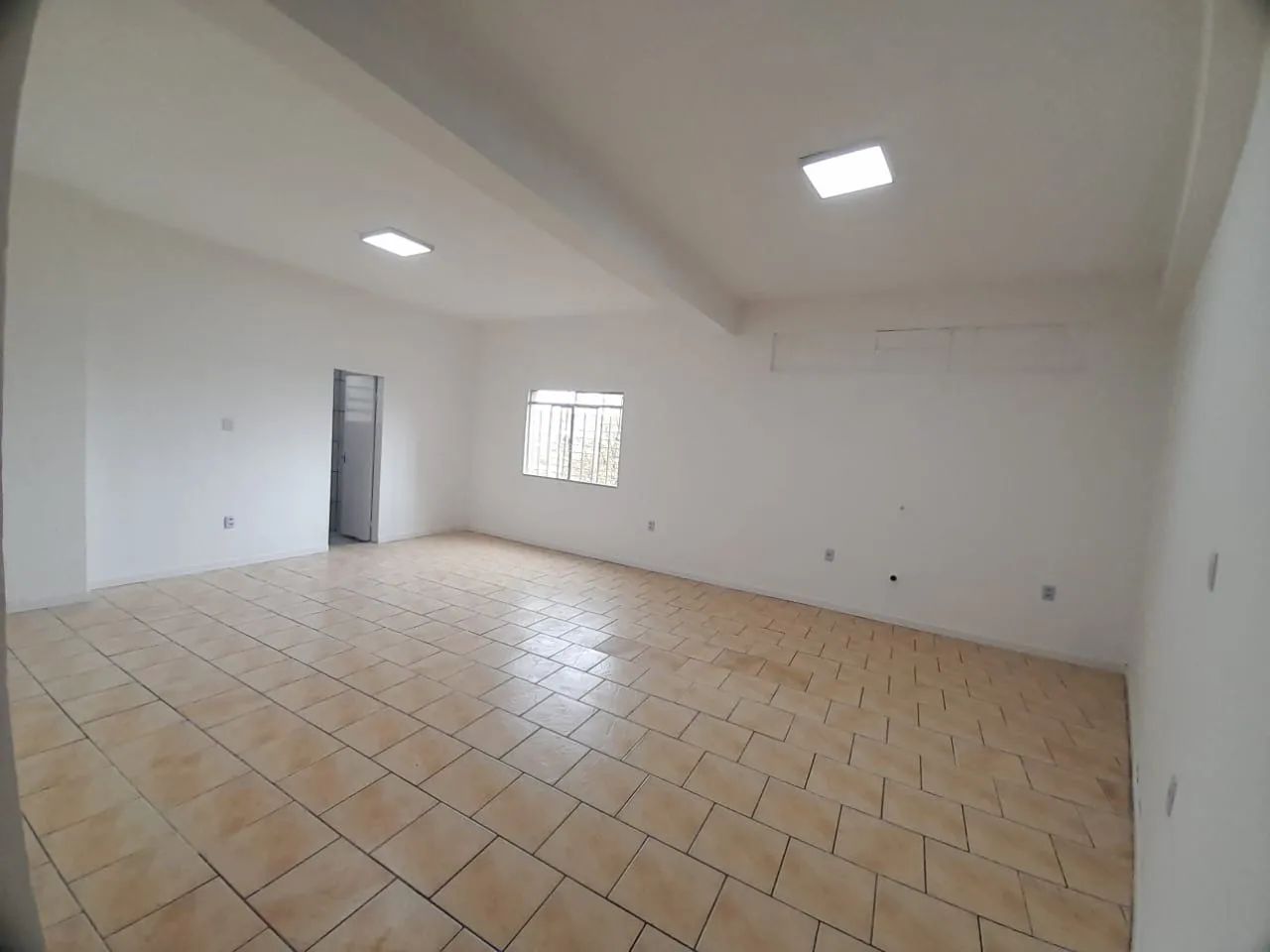 Sala comercial com 81m2 no centro de Caçador - Foto 4