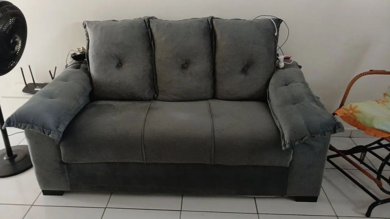 Sofá seminovo 
