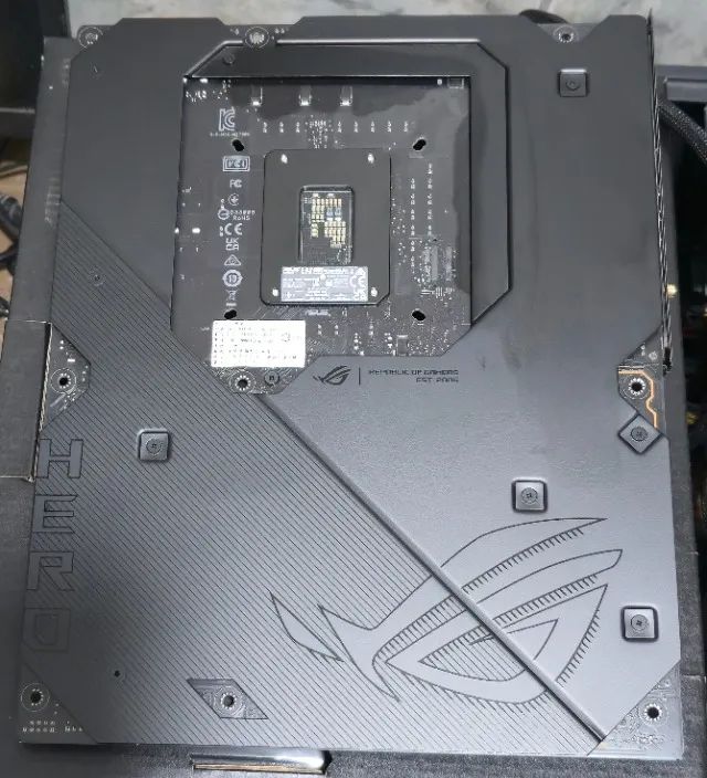 Placa Mae ASUS ROG Maximus Z790 Hero- Trocas - Foto 6