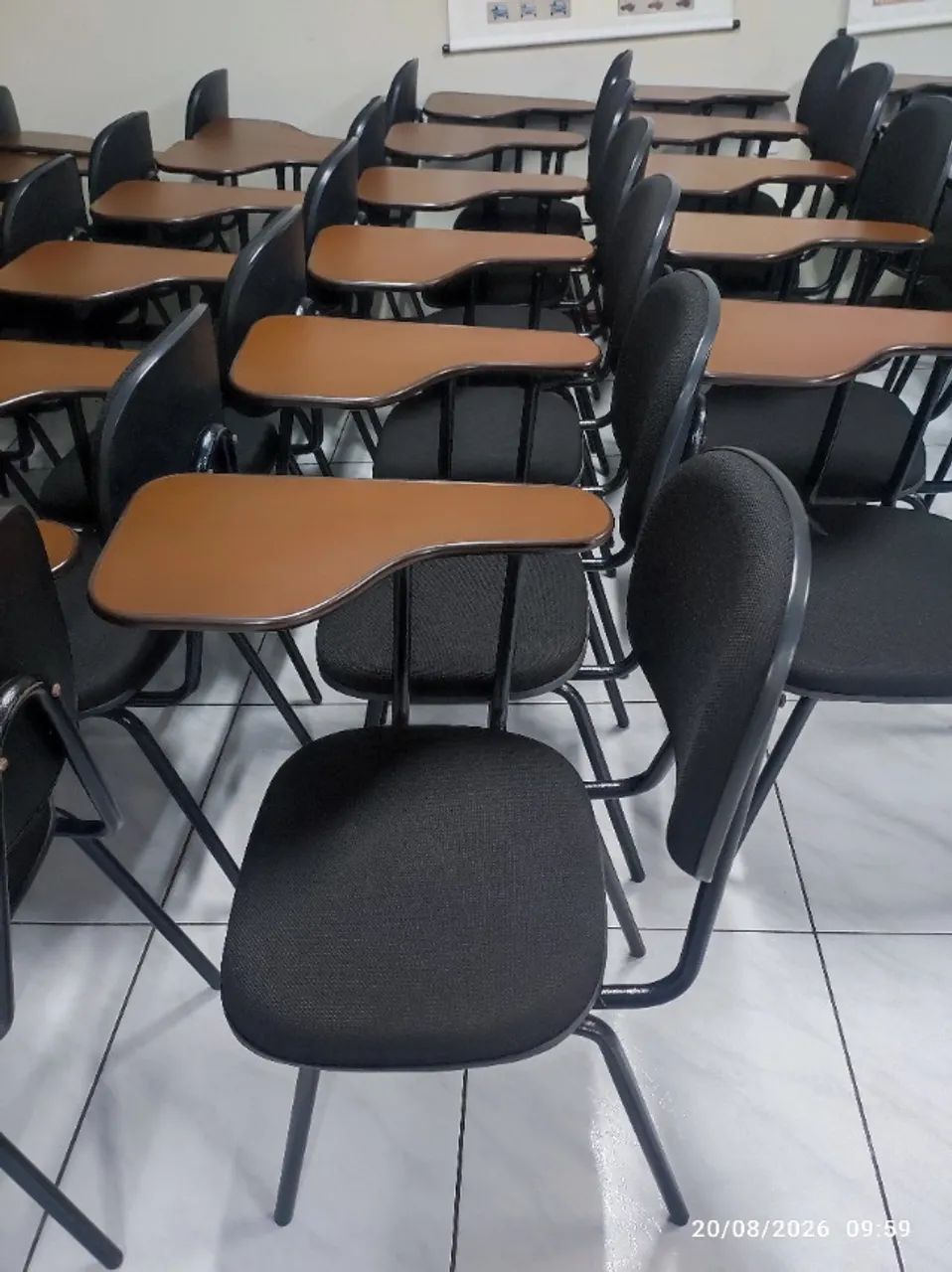 Cadeiras universitárias 