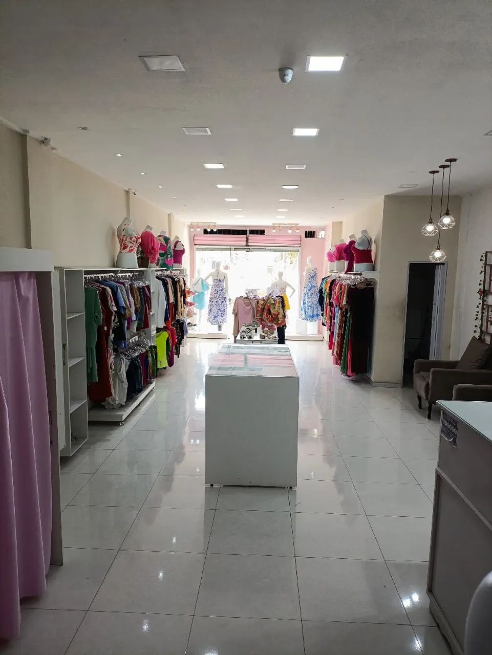 Vendo estrutura de loja de roupas completa!  - Foto 3