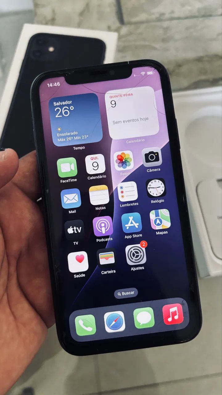 iPhone 11 64gb na caixa original com várias capas - Foto 2