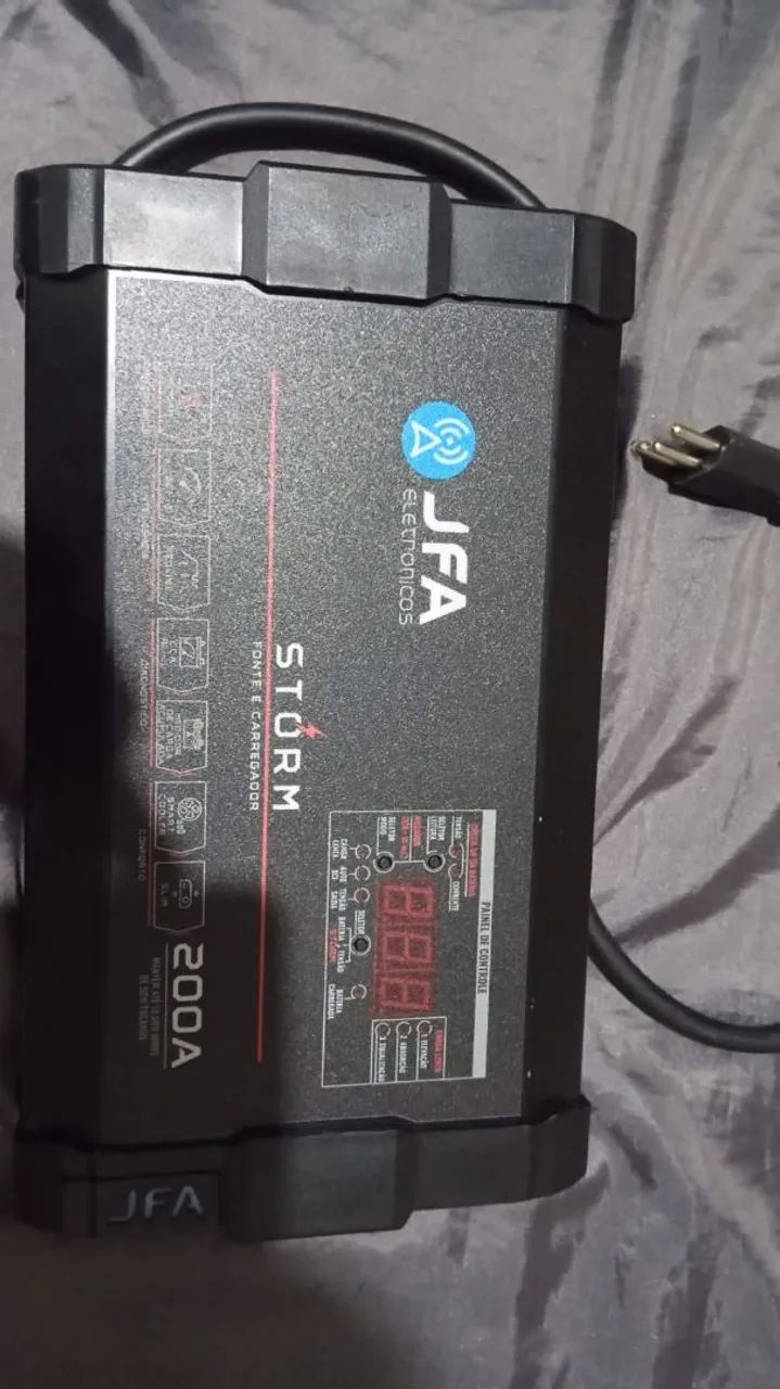 Fonte jfa 200 amperes 