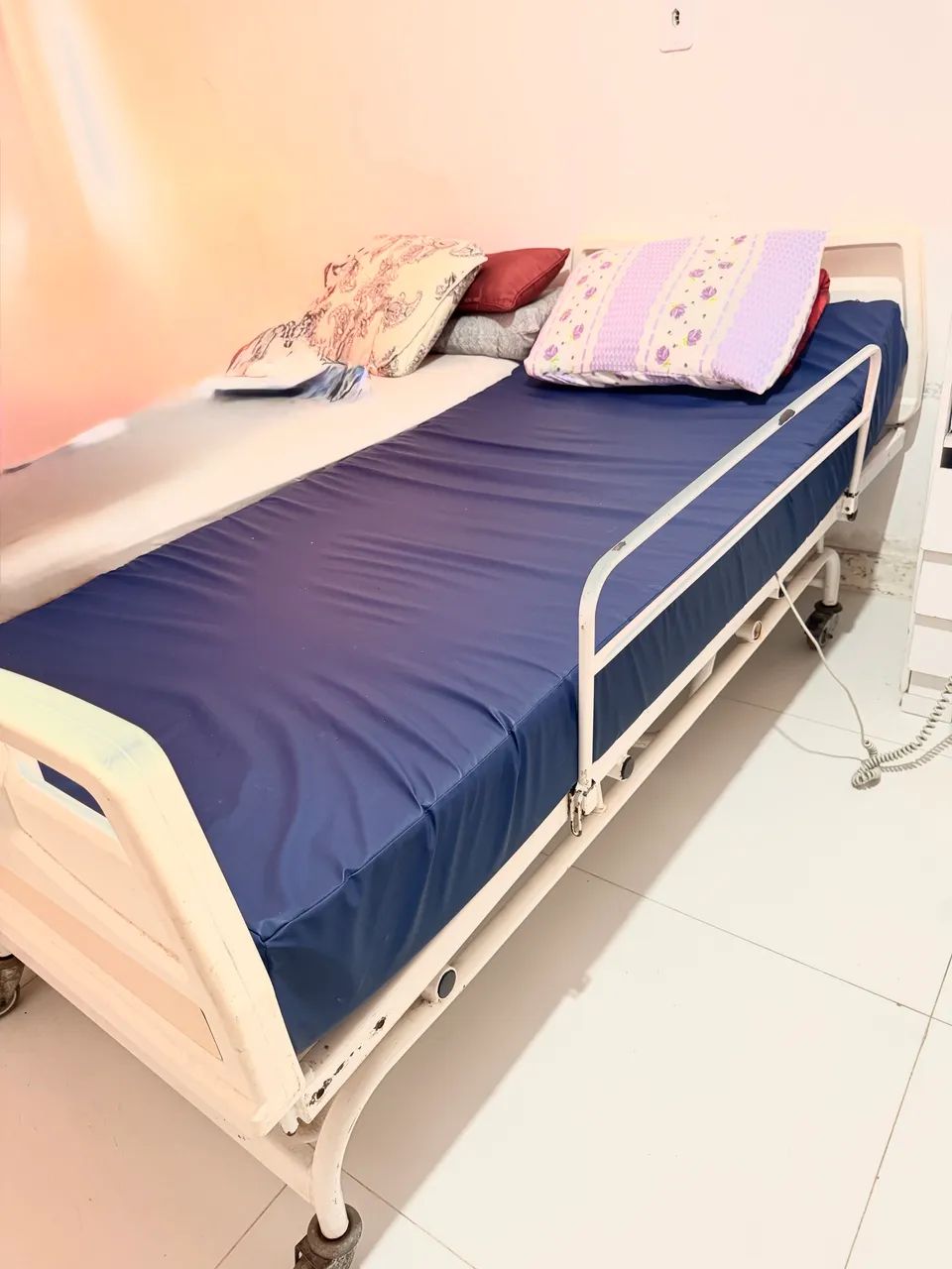 Cama hospitalar motorizada  - Foto 2