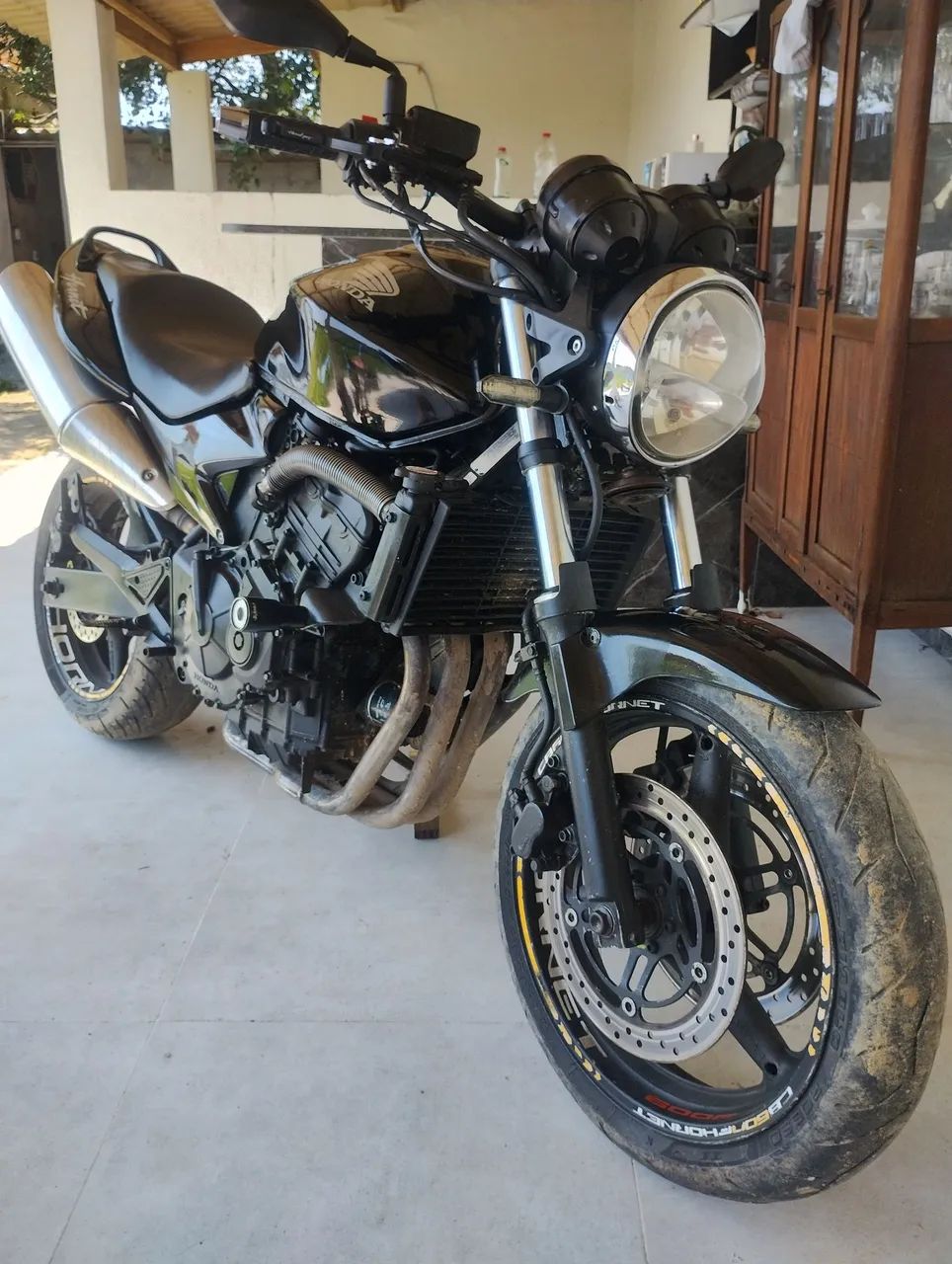 Hornet 600F