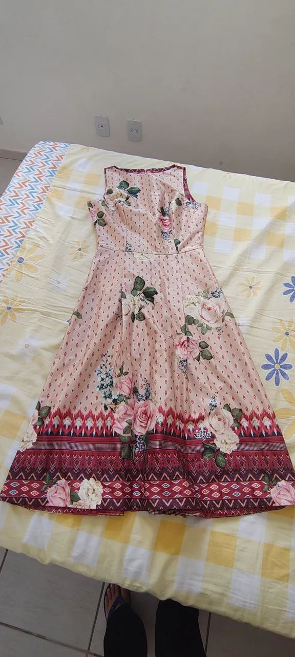 Vestido Midi Floral