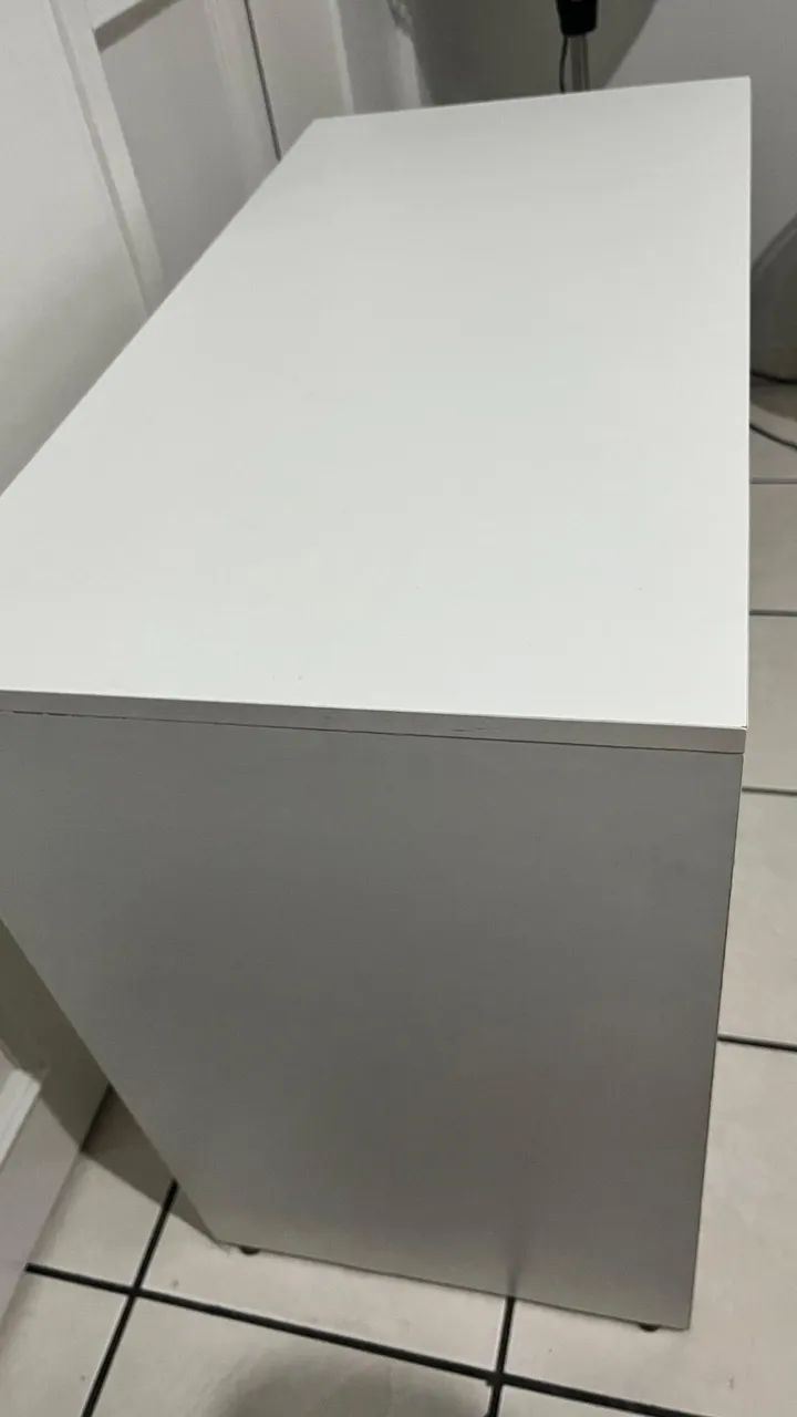 White MDF Table470986045093335041