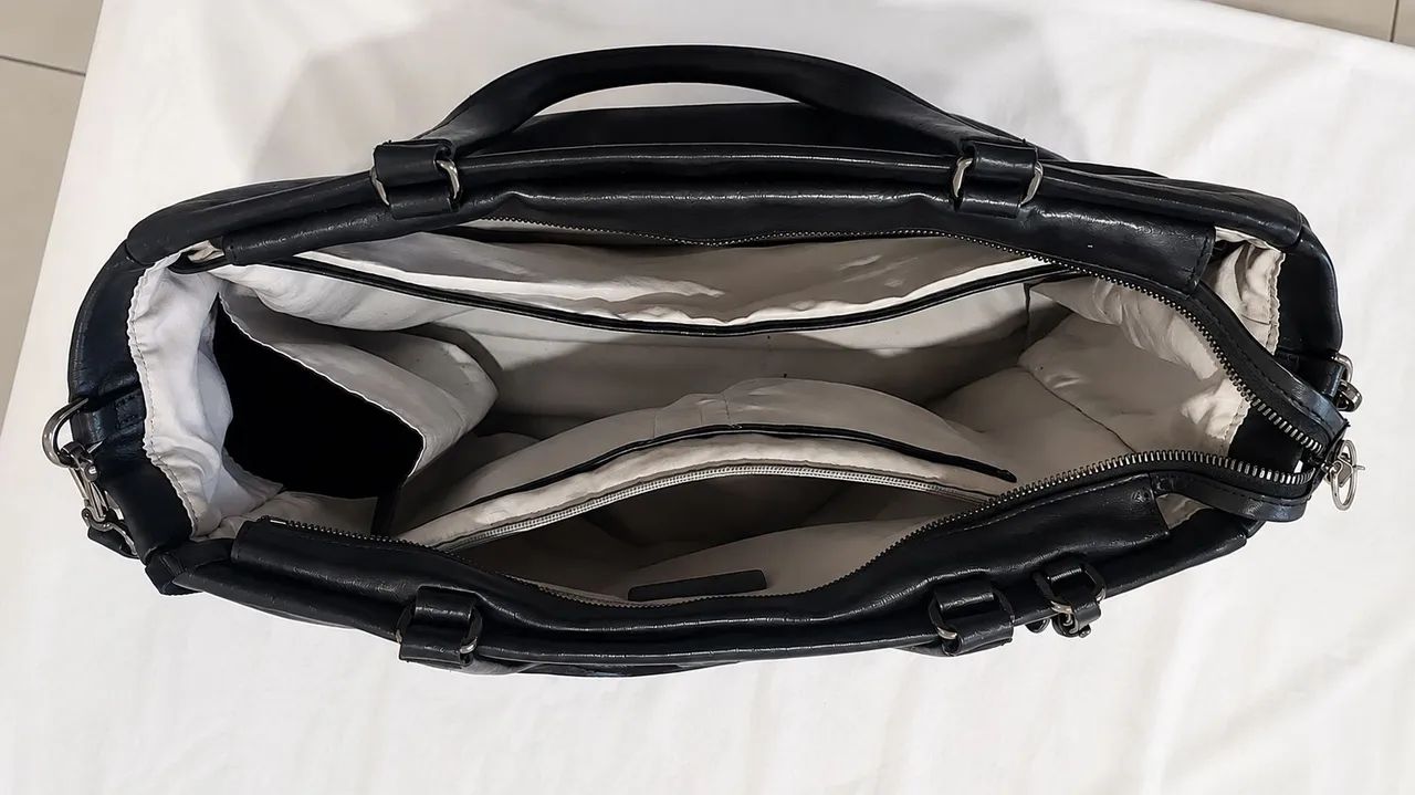 TUMI Voyageur Vail Large Tote em couro preta  - Foto 2