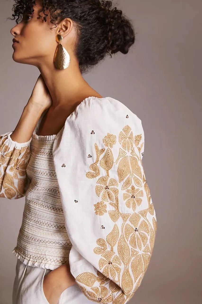 BLUSA BRANCA COM DOURADO - TAM M - Foto 2