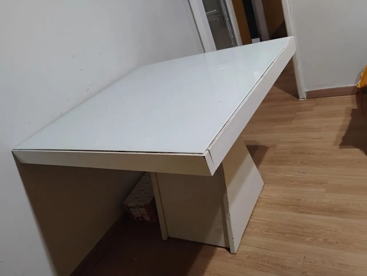 Mesa tampo madeira com vidro 100 - Foto 4