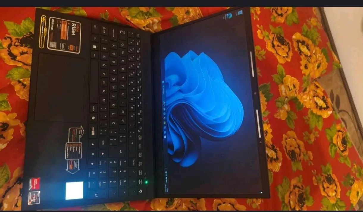 NOTEBOOK  - Foto 3