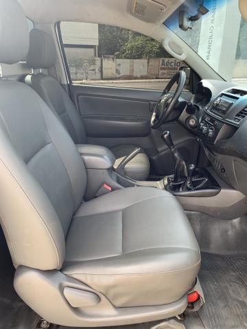 Hilux Cab Simp 3.0 TB 4x4 15/15 - Foto 3