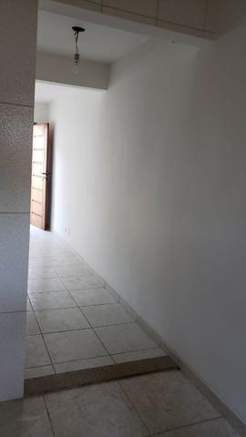 Casa miuto bem localizada duplex 1a locaçao 2 qts com varandas quintal 2 vgs - Foto 2