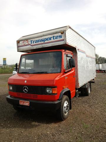 Mb 710 2000 c/baú 4,70mt