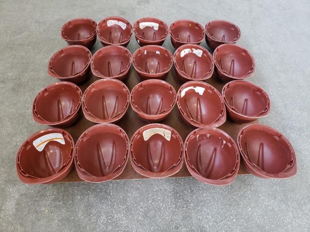 20 capacetes marrom MSA V-Guard sem carneira - Foto 5