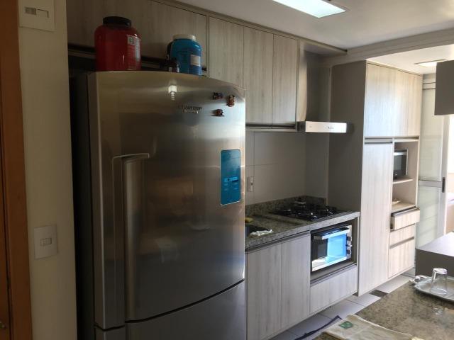 Lindo apartamento no Ed. Harmonia - Semi mobiliado, anda alto, sol da manhã, 2 vagas