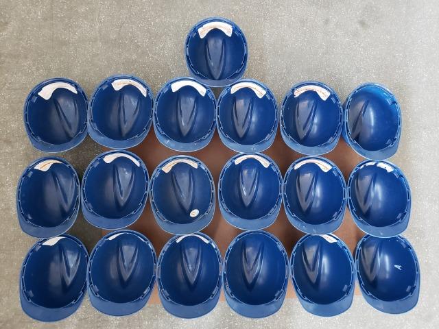 19 capacetes azul royal MSA V-Guard sem carneira - Foto 5