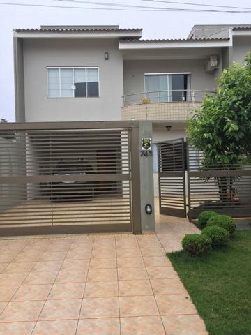 Sobrado, 176 ms. Jardim Araucária. 3 quartos, 1 suíte, 2 banheiros, área gourmet
