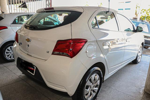 Ônix Lt 2018 extra! Preço negociável! - Foto 5