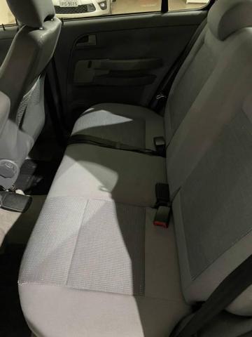 Volkswagen Fox 1.6 Plus - Foto 8