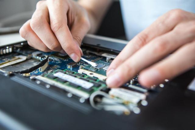 Limpeza formatacão e manutencão de notebooks e computadores
